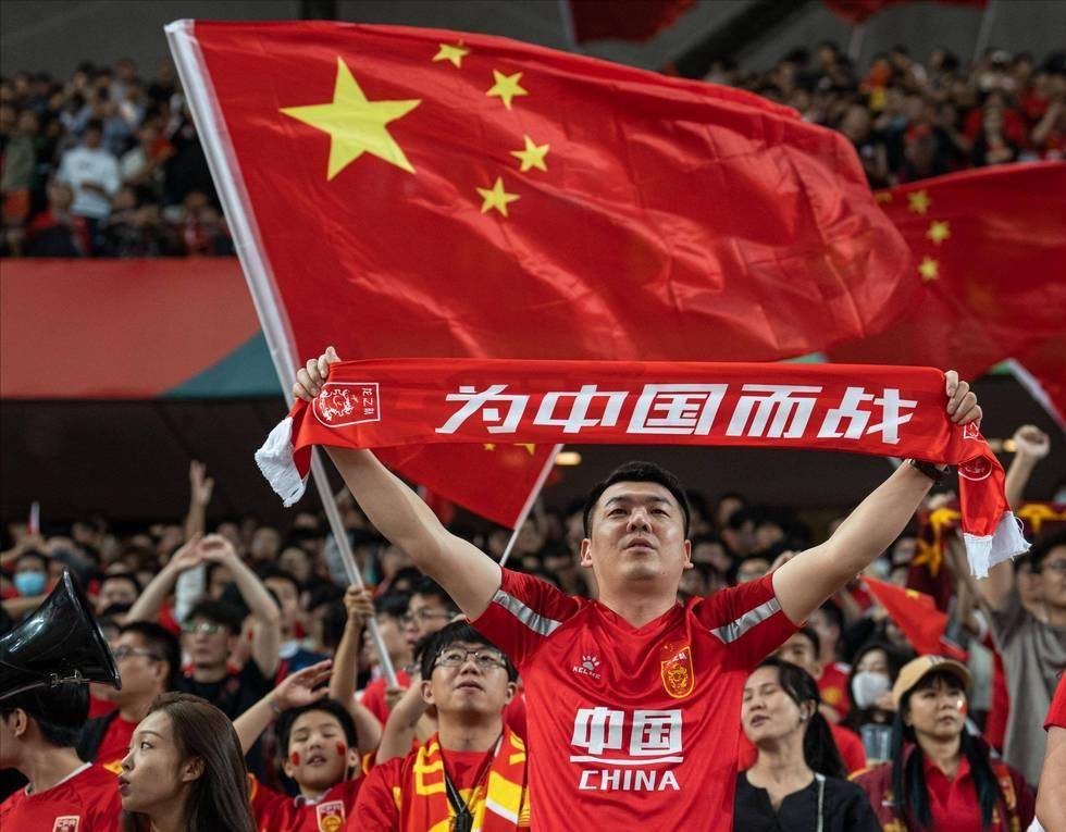 手感一般！詹姆斯13中5贡献13分5篮板7助攻（状态平平，詹姆斯13投5中拿下13分5篮板7助攻）