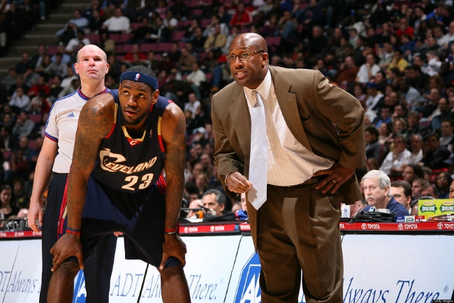 热闻｜独造3球，姆巴佩超越哈兰德独享五大联赛第一！皇马客场3-0毕尔巴鄂（姆巴佩独造三球力压哈兰德登顶五大联赛，皇马客场3-0击败毕尔巴鄂）