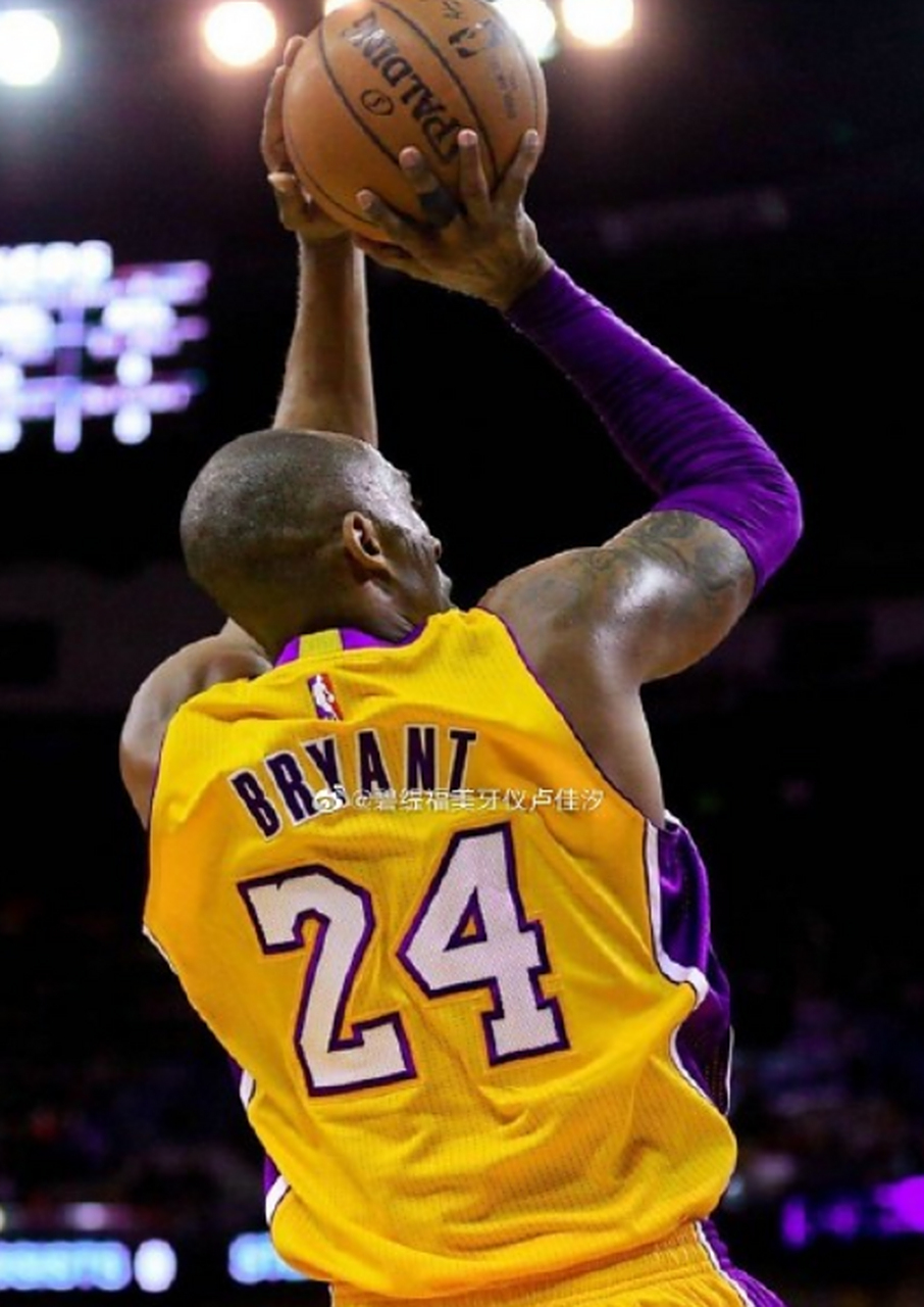 欧冠本周最佳阵容：马杜埃凯、孔德、格林伍德、卡尔在列（欧冠本周最佳阵容出炉：马杜埃凯、孔德、格林伍德与卡尔入选）