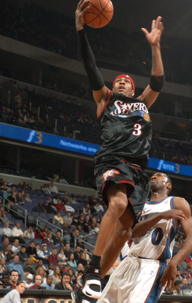 温格：除英超球队之外，拜仁和巴黎是最有希望赢得欧冠的球队（温格：英超之外，欧冠最大热门是拜仁与巴黎）