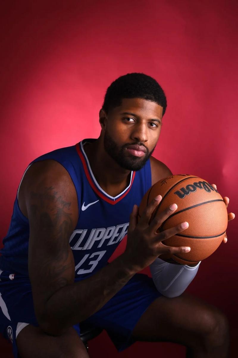 切马：比起布斯克茨，我觉得自己更像罗德里（切马自评：更像罗德里，而非布斯克茨）