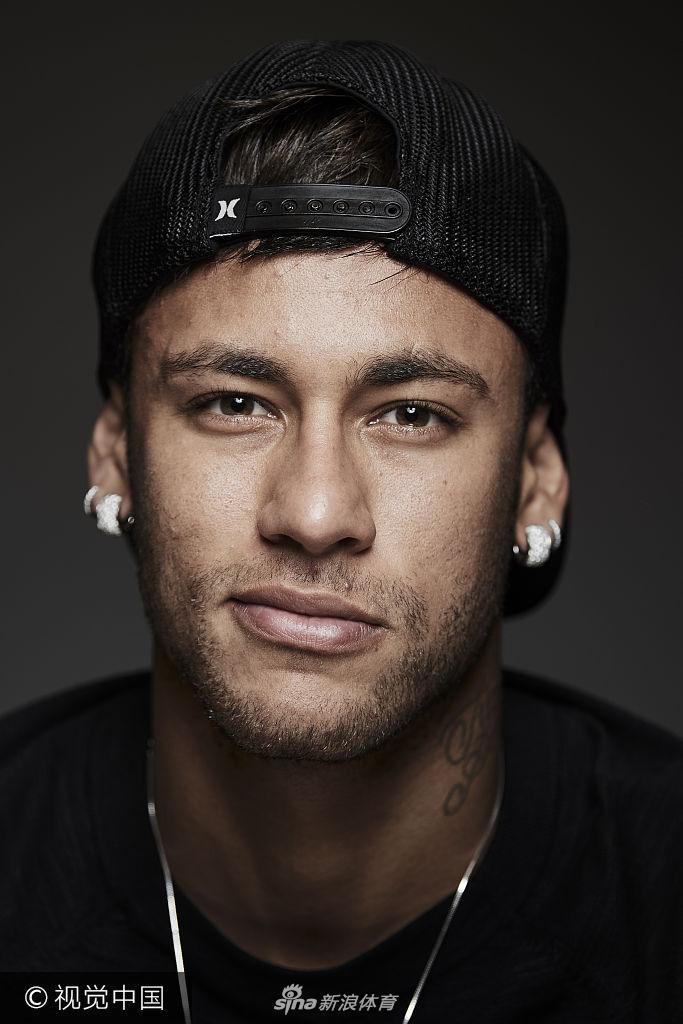 帽子戏法拯救球队！外媒：都柏林博物馆将只鹦鹉以帕洛特命名（戴帽救主！外媒：都柏林博物馆拟以帕洛特命名一只鹦鹉）