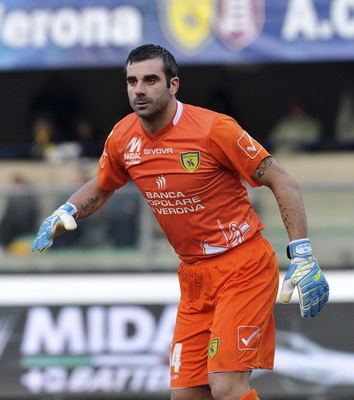 世体：巴萨仍考虑签格里马尔多；坎塞洛、穆尼奥斯也愿意加盟（世界体育报：巴萨仍在考虑引进格里马尔多，坎塞洛与穆尼奥斯也有加盟意向）