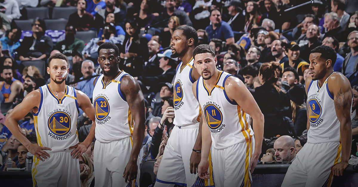 欧冠半场：科纳特进球被吹，蓝黑军伤2将，国米0-0利物浦（欧冠半场战报：科纳特进球被判无效，蓝黑军两人受伤，国米暂0-0利物浦）